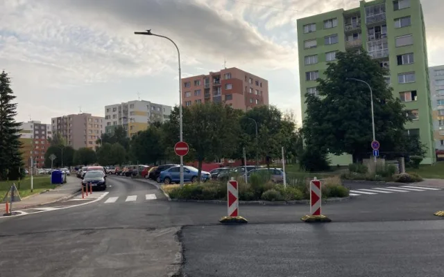 Na sídlišti Vajgar v Jindřichově Hradci bude víc parkovacích stání