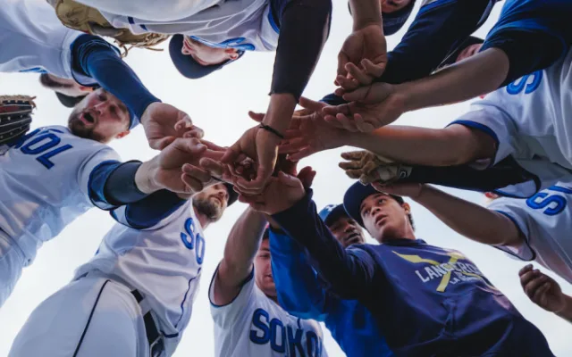 Sokol Hluboká má jistotu Extraligy i pro příští sezonu, po sérii v Jablonci dál vede tabulku Nadstavby