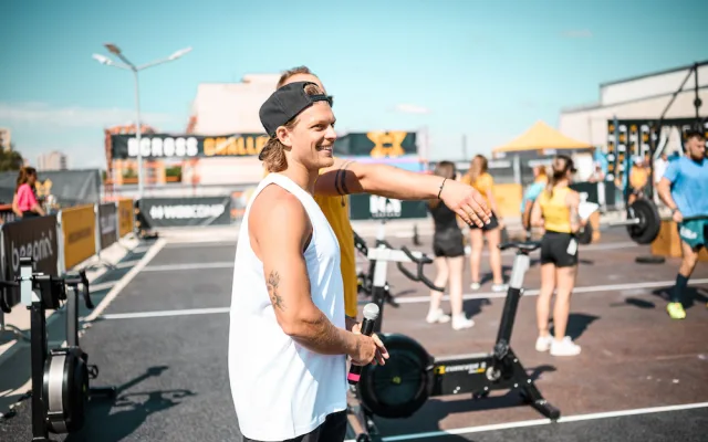 Přes tři stovky závodníků, ale i VIP hosté. Na střeše IGY Centra odstartovaly Big Summer Games