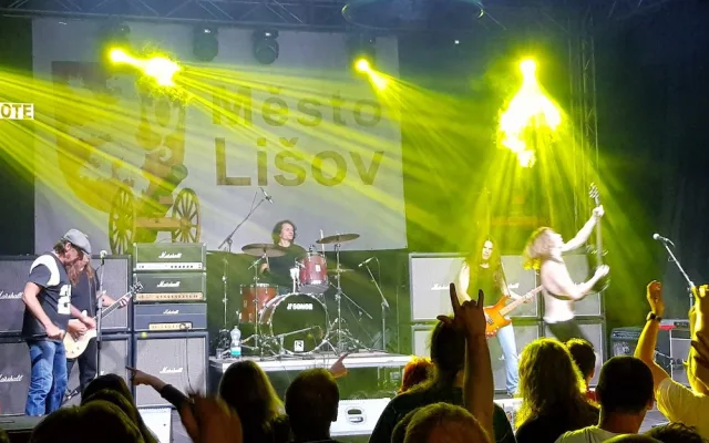 V Lišově zkřížili zbraně