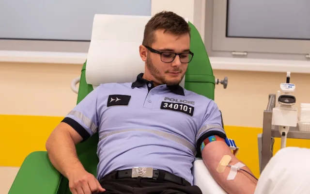 Policejní nováčci darovali krev
