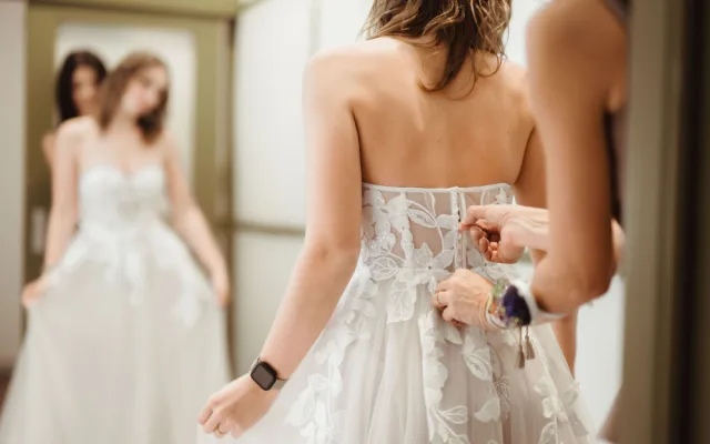 Šaty vybírají až v Barceloně, svatební dům Novias slaví první výročí