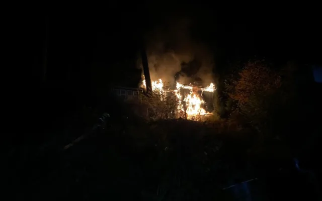 Na Českobudějovicku hořela chata. Škoda je téměř půl milionu korun