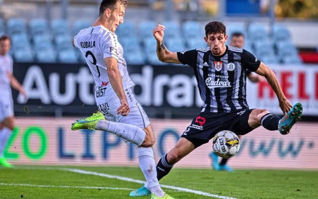 Dynamo doma padlo s Hradcem Králové