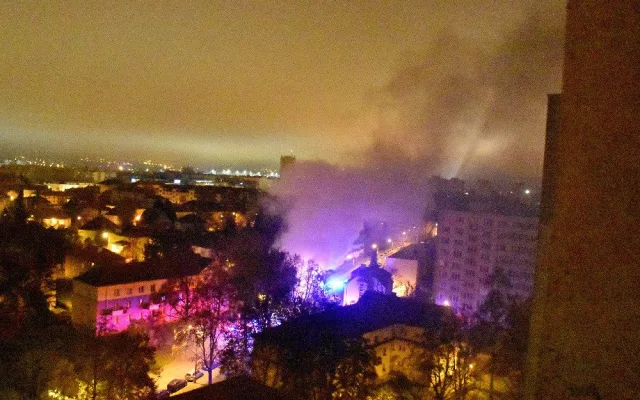 Nad ránem zasahovali hasiči u požáru v Českých Budějovicích. Foto: Eva Hnudová