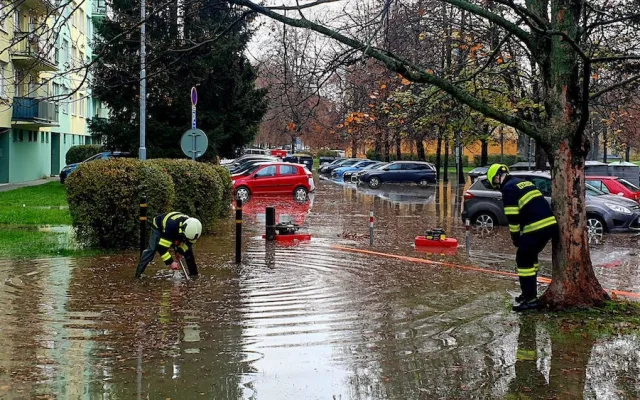 Část Budějc byla od rána bez vody. V Plzeňské prasklo potrubí