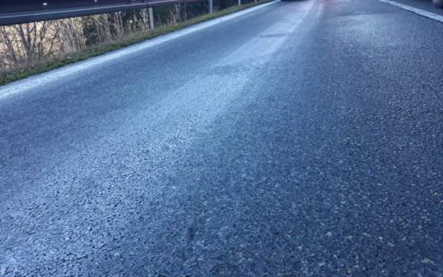 Řidič osobního auta nepřežil nehodu na Prachaticku