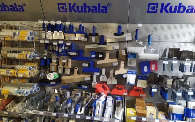 Obchod na sídlišti Šumava v Budějovicích nabízí vše pro kutily i řemeslníky