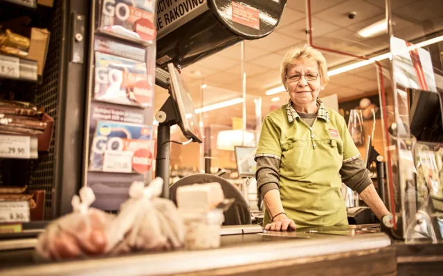 Čučení na seriály by mne zabilo, miluji být mezi lidmi, říká Věra Liscová z PENNY