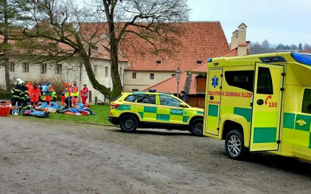 V areálu krumlovského zámku cvičili záchranáři zásah u teroristického útoku