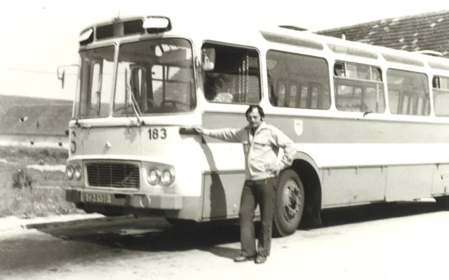 Karosy ŠM11 už měly automatickou převodovku. „To je zejména v městském provozu opravdu věc nenahraditelná,“ pochvaloval si Václav Filip. (Foto: archiv DPMCB)