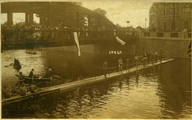 Historický snímek ponoru v Malši. Foto: M. Binder