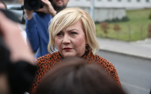 Začalo sčítání hlasů. Petr Pavel průběžně poráží Andreje Babiše