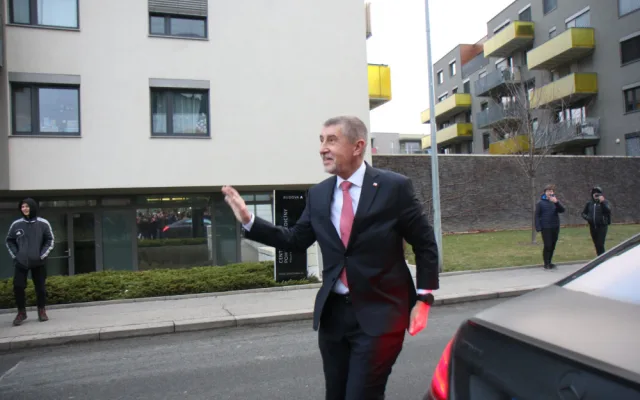 Petr Pavel míří na Hrad. Andreje Babiše porazil o milion hlasů