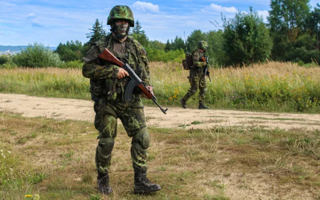 V minulém životě jsem byl asi tuleň, říká voják aktivních záloh Pavel Kaas.
