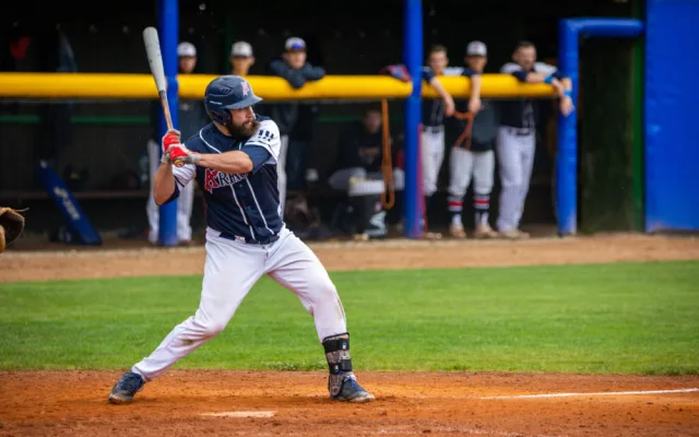Odstartovala baseballová Extraliga. Sokol Hluboká přivezl z Ostravy cenný bod, v sérii remizoval s Arrows Ostrava