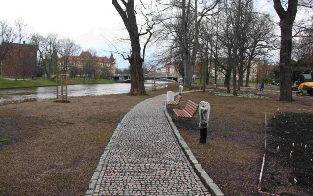 Park Dukelská na břehu Malše je téměř hotový. Blíží se otevření