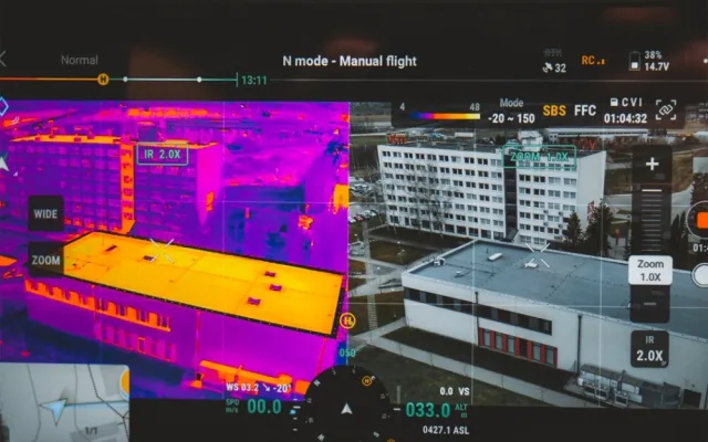 Dron s termokamerou doplnil na VŠTE výuku a pomůže i při záchraně narozených srnčat při jarním sečení luk