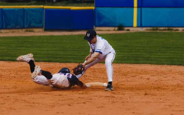 Sokol vybojoval bod v sérii s  Třebíč Nuclears  v nastavení posledního utkání a v baseballové Extralize drží třetí místo