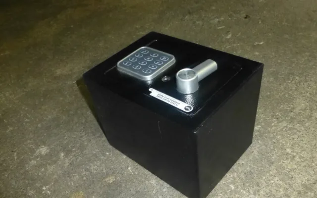 Policie zatkla dealera pervitinu. Drogu míchal s kloubní výživou
