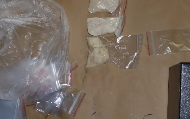 Policie zatkla dealera pervitinu. Drogu míchal s kloubní výživou