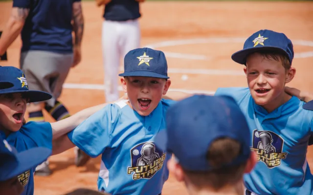 Na Hlubokou přijíždí na čtyři sta hráčů z devíti zemí: Začíná největší evropský turnaj desetiletých baseballistů SuperCup