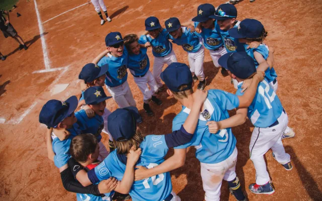 Na Hlubokou přijíždí na čtyři sta hráčů z devíti zemí: Začíná největší evropský turnaj desetiletých baseballistů SuperCup