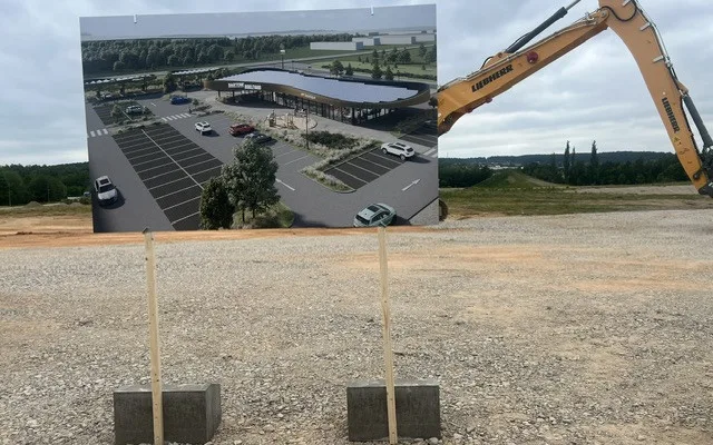 U Plané vzniká první dobíjecí hub pro elektroauta. Hotový bude na konci příštího roku