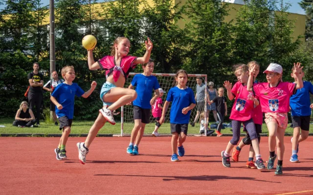 Na SUMMER PARKU vystoupí Jakub Kohák i hvězdy Ordinace v růžové zahradě. Představí se desítky sportů. Vyhrajte vstupenky