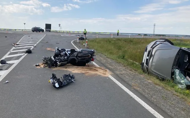 Tragická nehoda na jihu Čech. Auto se srazilo s motorkou
