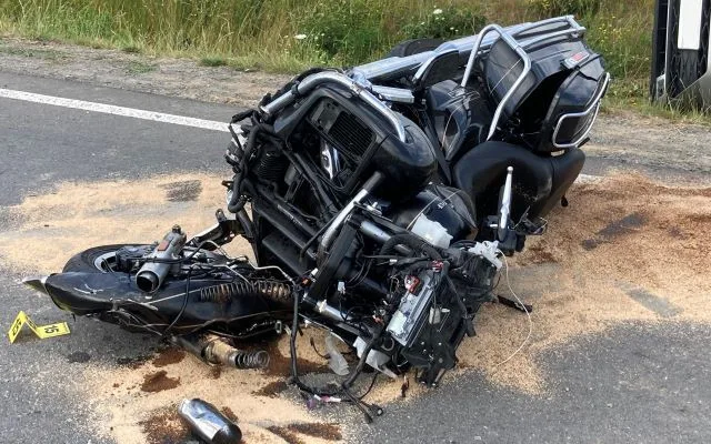 Tragická nehoda na jihu Čech. Auto se srazilo s motorkou