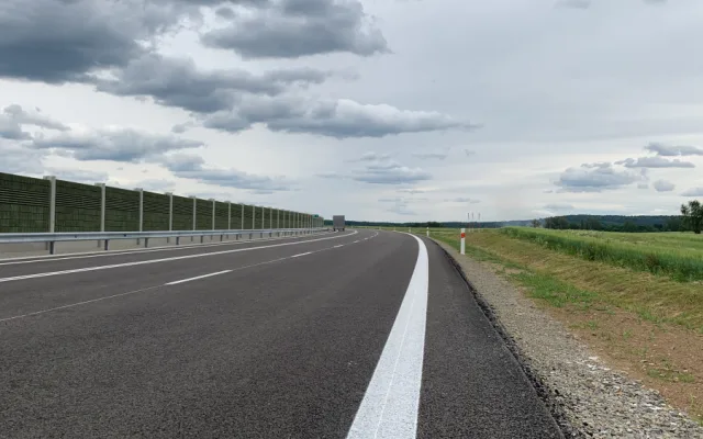 Obchvat Dolní Lhoty je hotový. Cesta do Jindřichova Hradce bezpečnější