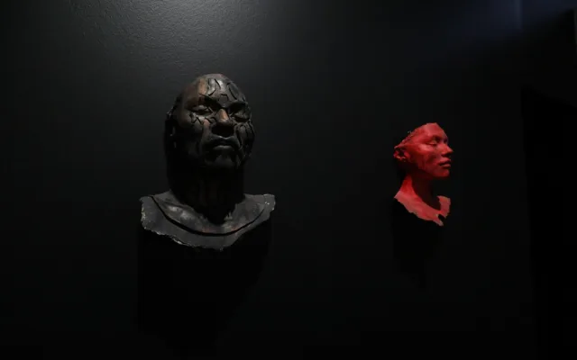 Alšova jihočeská galerie představuje na Hluboké tvorbu HR Gigera, autora Vetřelce.