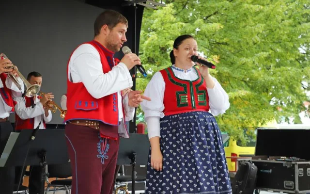 Země živitelka láká na nejsilnější traktor i největšího osla Vyhrajte vstupenky a užijte si živitelku zadarmo
