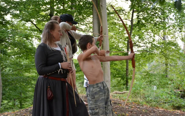 V sobotu se na Karlově Hrádku stylově rozloučí s létem