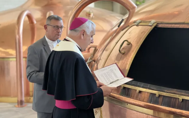 V Budvaru požehnali speciální várce piva. Peníze z prodeje půjdou na charitu