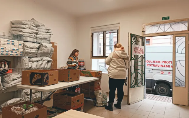 Stále jsme nenarazili na strop toho, co může potravinová banka dělat. Někdy mám pocit, že mě to přeroste, říká Kristýna Škabrdová