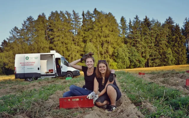 Stále jsme nenarazili na strop toho, co může potravinová banka dělat. Někdy mám pocit, že mě to přeroste, říká Kristýna Škabrdová