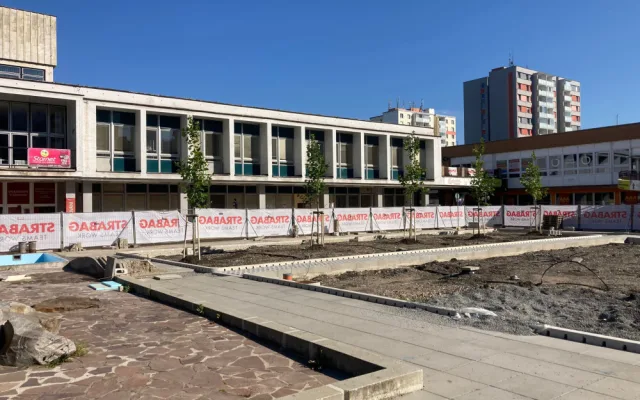 Revitalizace náměstí u KD Vltava pokračuje. Hotovo bude v prosinci