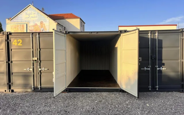 Nábytek nebo zboží. Ve skladovacích kontejnerech uskladníte skoro cokoli