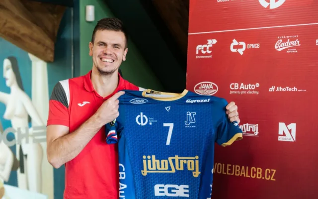 Jihostroj vstupuje do nové sezony. Poprvé se zahraničním trenérem