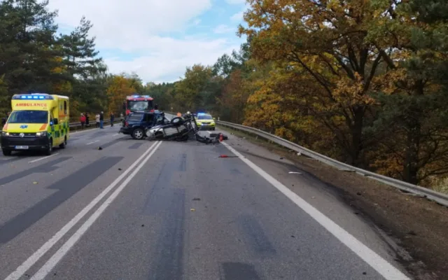 Hromadná nehoda u Boršova nad Vltavou v sobotu odpoledne zcela uzavřela hlavní tah na Krumlov