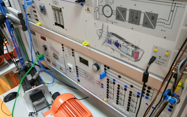 Střední odborná škola elektrotechnická je centrem odborné přípravy v Hluboké nad Vltavou
