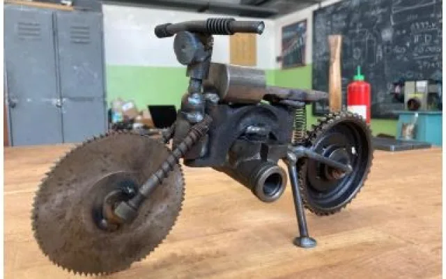 Holky a technika - SPŠ Dukelská toto spojení sedí