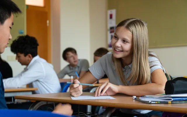 Příležitost, kterou kdysi dostala Romana, se všem žákům pátých tříd z jihočeského regionu nabízí na ZŠ Tomáše Šobra v Písku, kde se v sobotu 9. prosince 2023 od 9 hodin konají přijímací zkoušky nanečisto na osmileté gymnázium Open Gate.