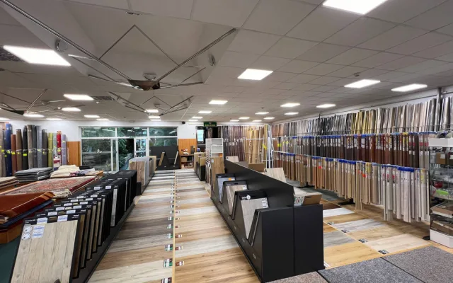 S výběrem vinylové podlahy nejlépe poradí na prodejně Koberce Strnad Lišov