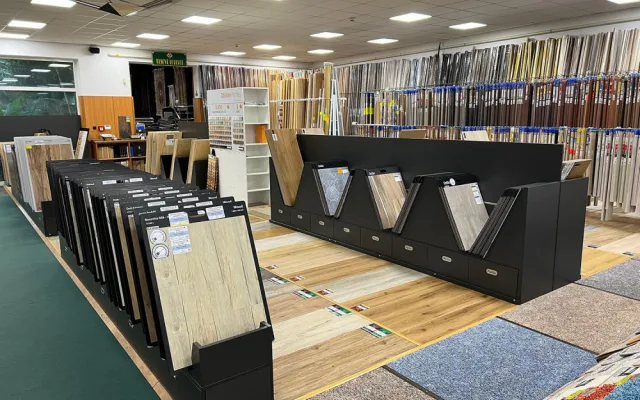 S výběrem vinylové podlahy nejlépe poradí na prodejně Koberce Strnad Lišov