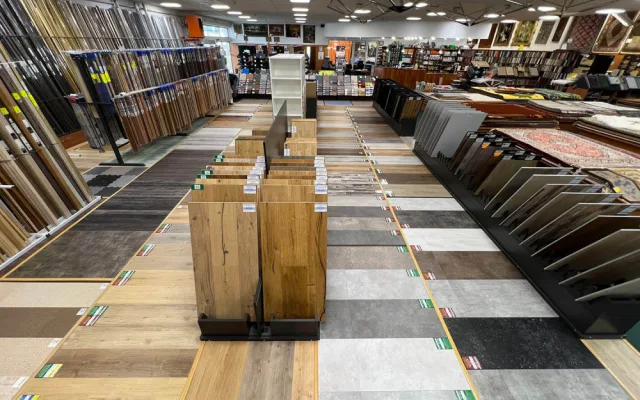 S výběrem vinylové podlahy nejlépe poradí na prodejně Koberce Strnad Lišov