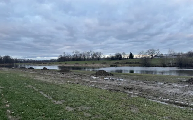 Povodí Vltavy opravuje v Budějcích břehy řeky. Hotovo by mohlo být už na jaře
