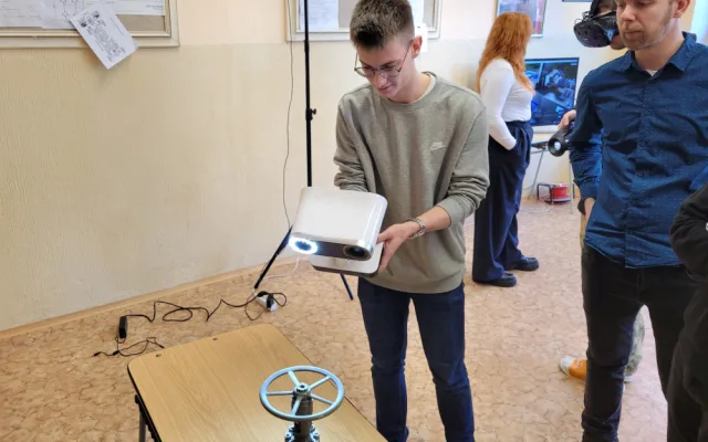 V předvánočním týdnu se studenti na SPŠ SE nenudí